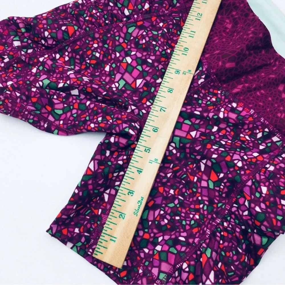 Lululemon Women’s Shorts Size 4 Speed Track Short Paradise Geo Print‎ Plum